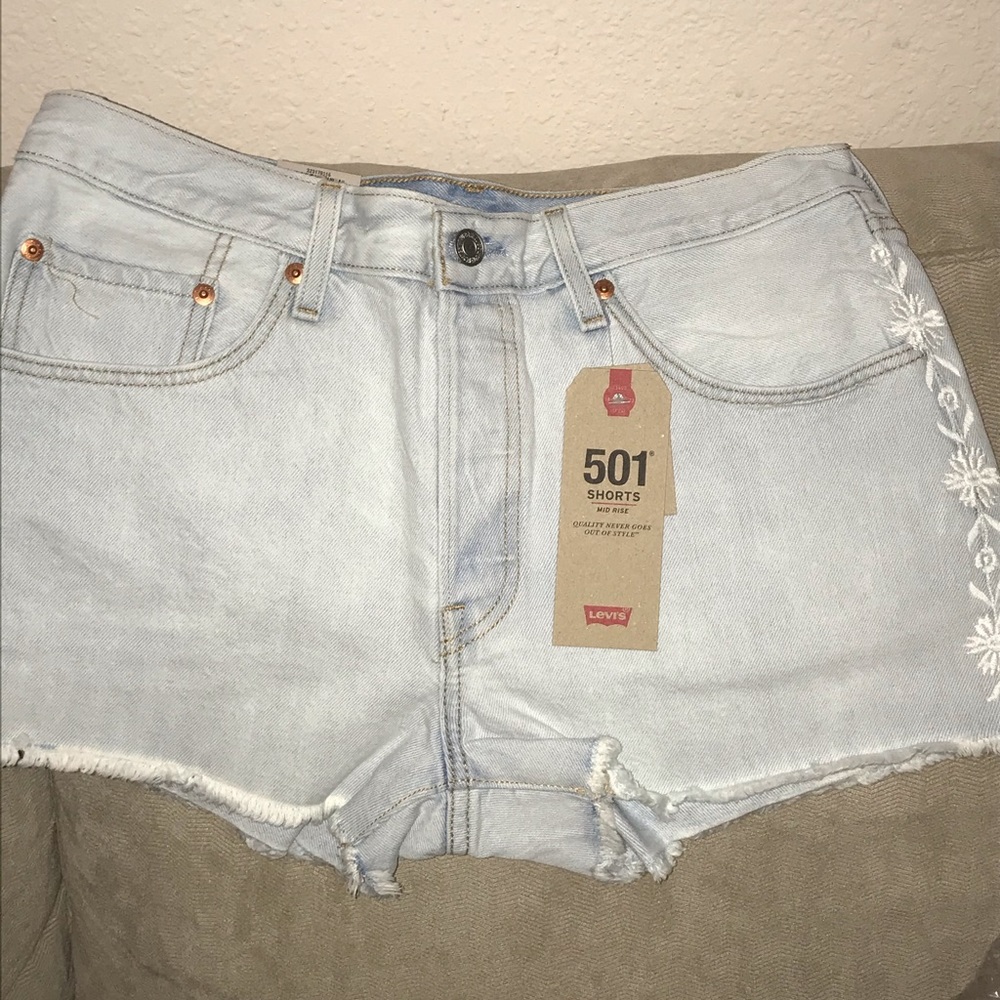 Levi’s 501 Denim Shorts Mid Rise